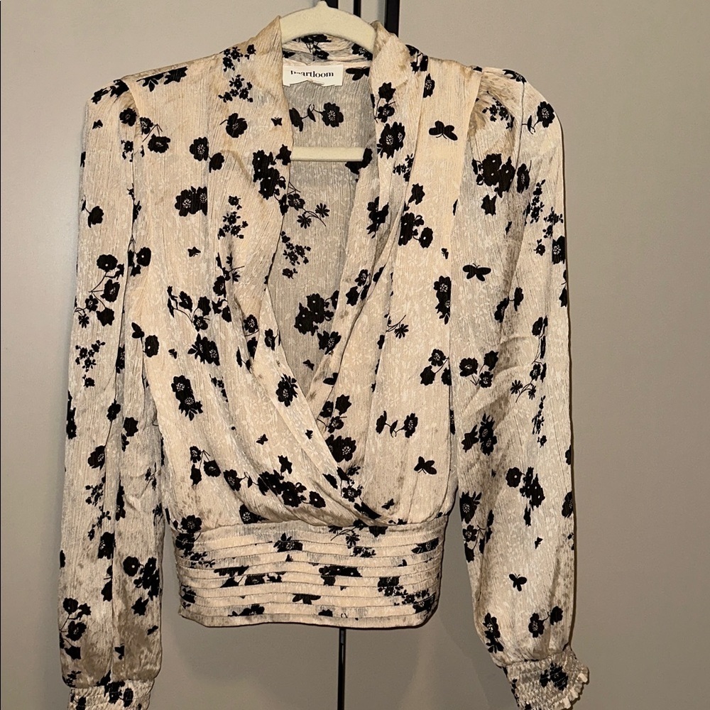 Heartloom Floral Wrap Blouse - Cream and Black size xs - Picture 4 of 5